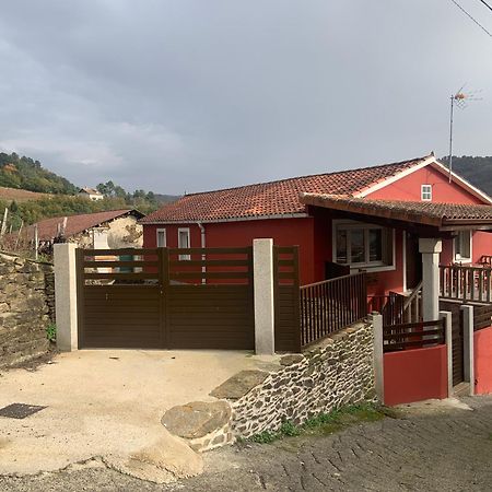 Casa Do Feligres E Da Alsira Vila Nogueira de Abaixo Exterior foto