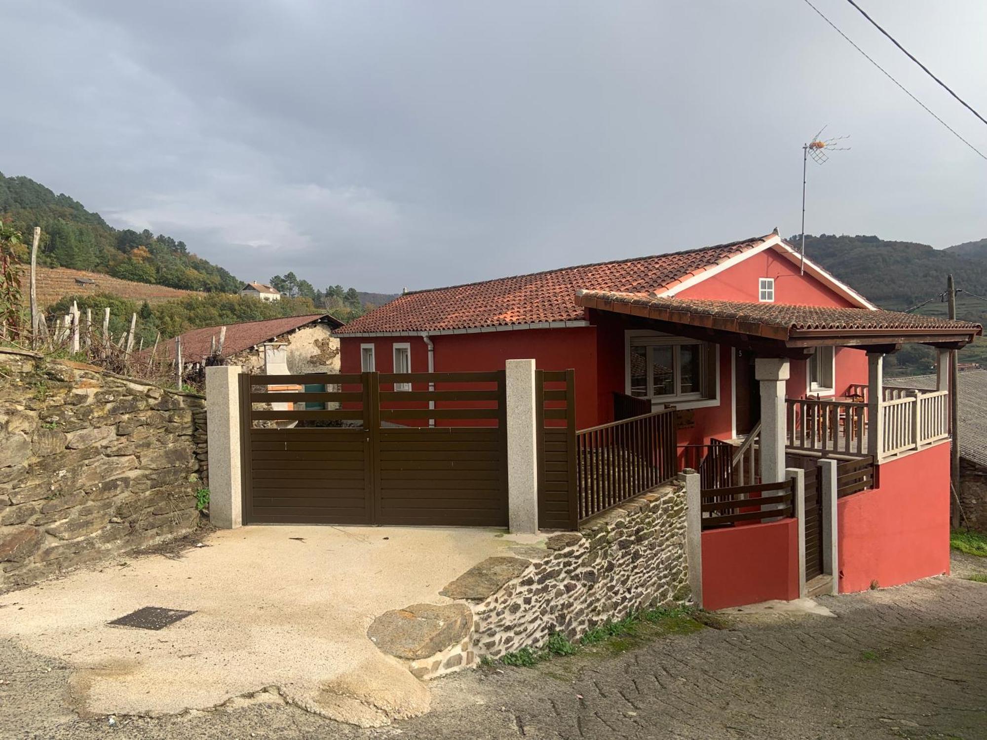 Casa Do Feligres E Da Alsira Vila Nogueira de Abaixo Exterior foto